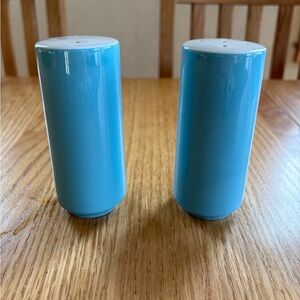 Mikasa Focus-Shape Salt/Pepper Set